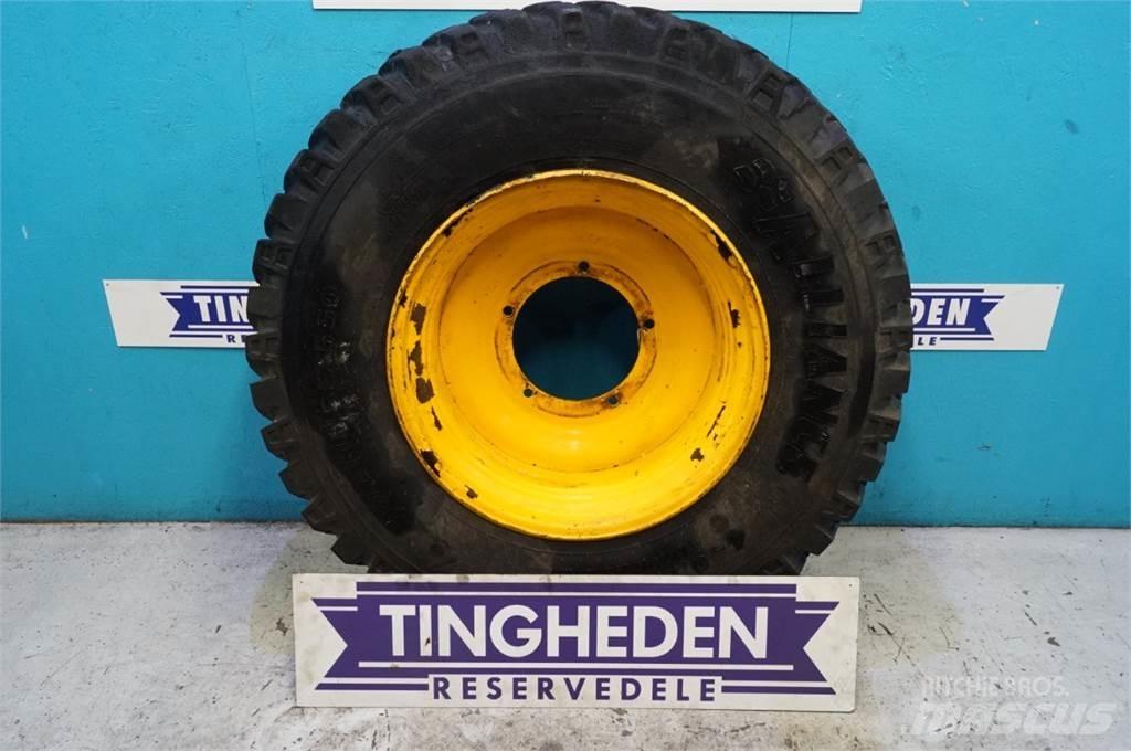  28 440/80R28 Renkaat ja vanteet