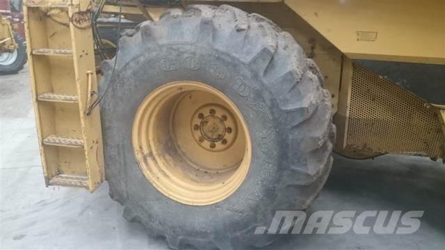  32 30,5L-32 Renkaat ja vanteet