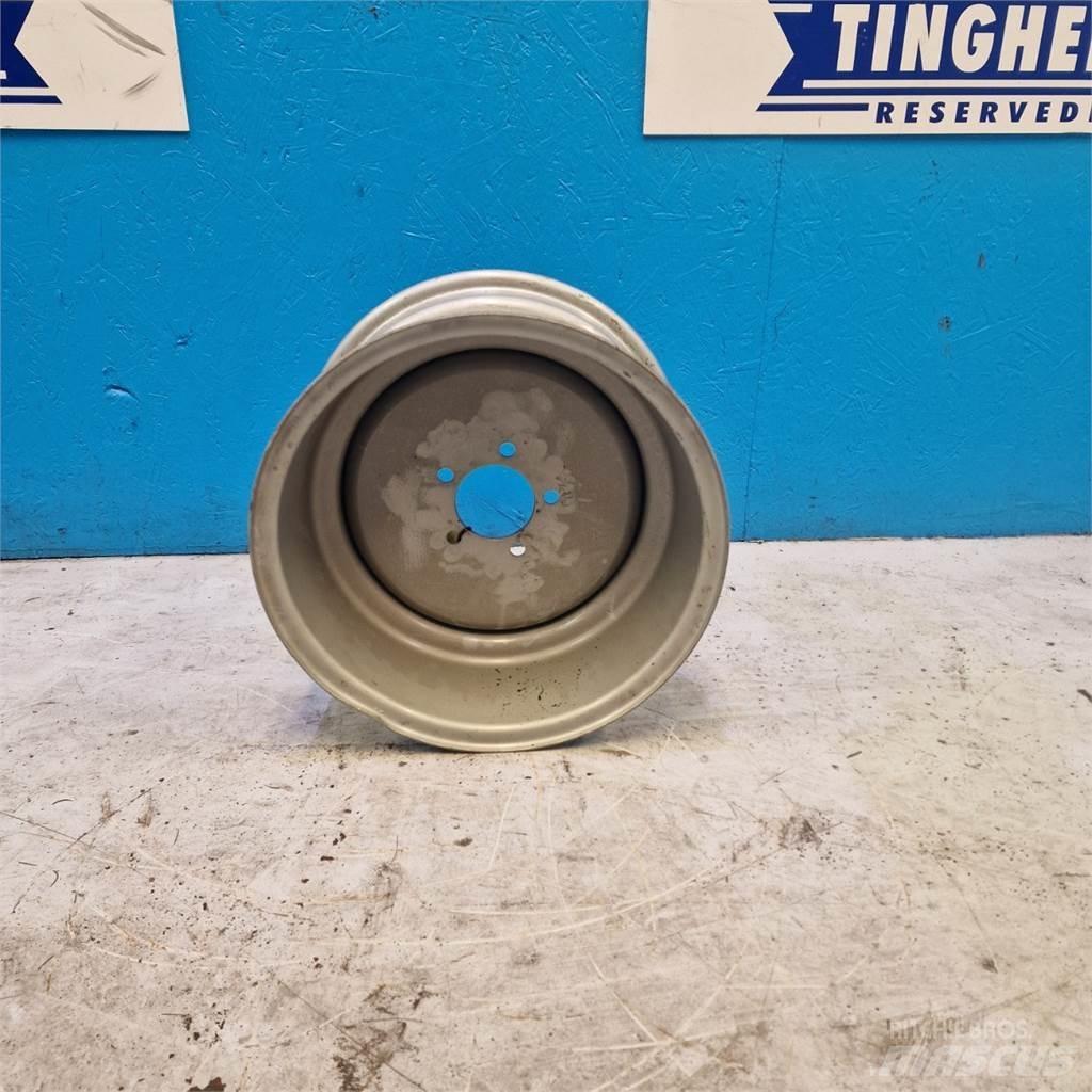  9 9.00x15.3 Renkaat ja vanteet