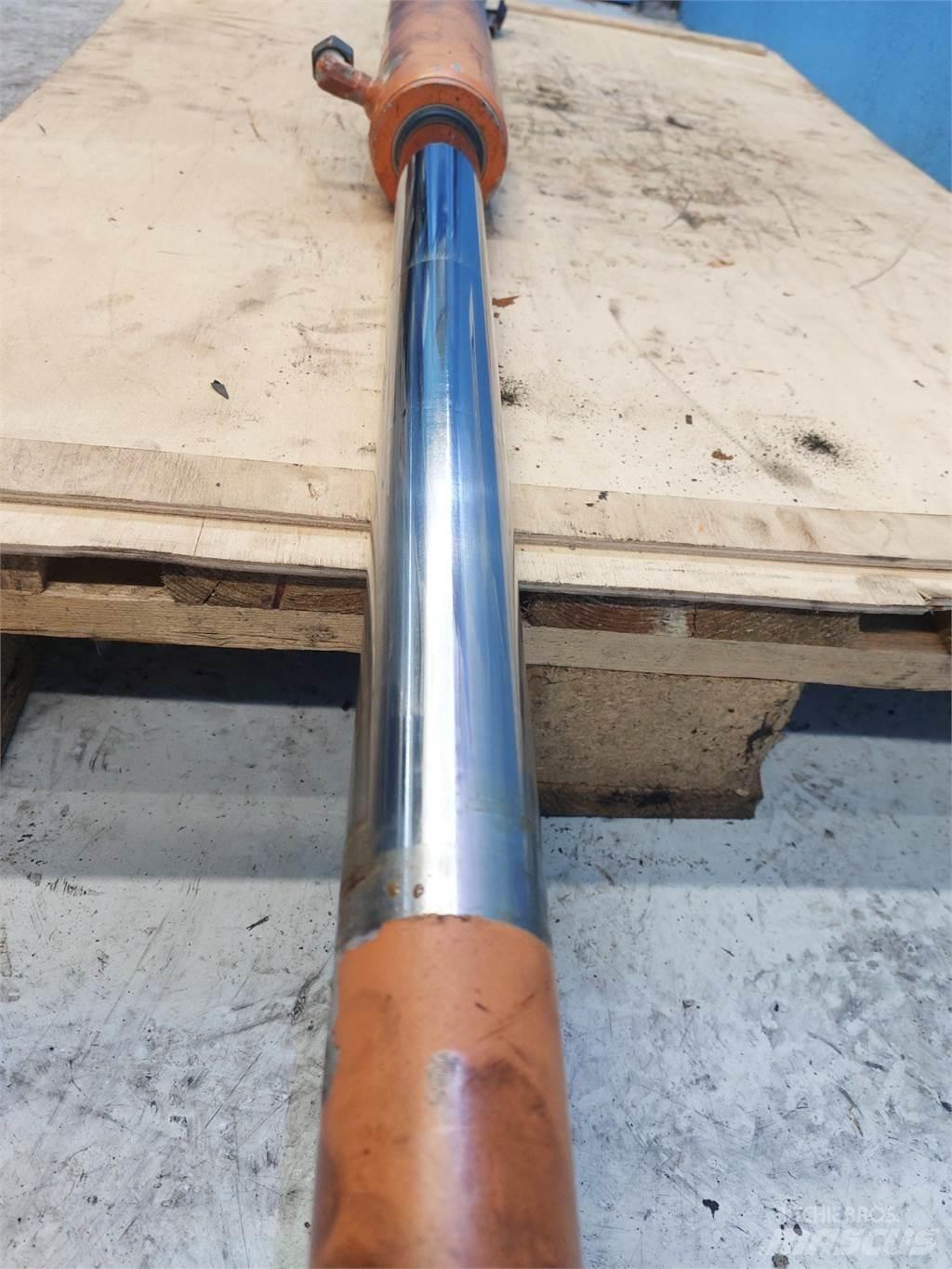 Atlas AR60 Puomit