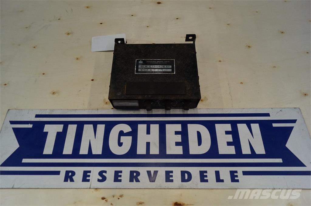 CASE 1480 Sähkö ja elektroniikka