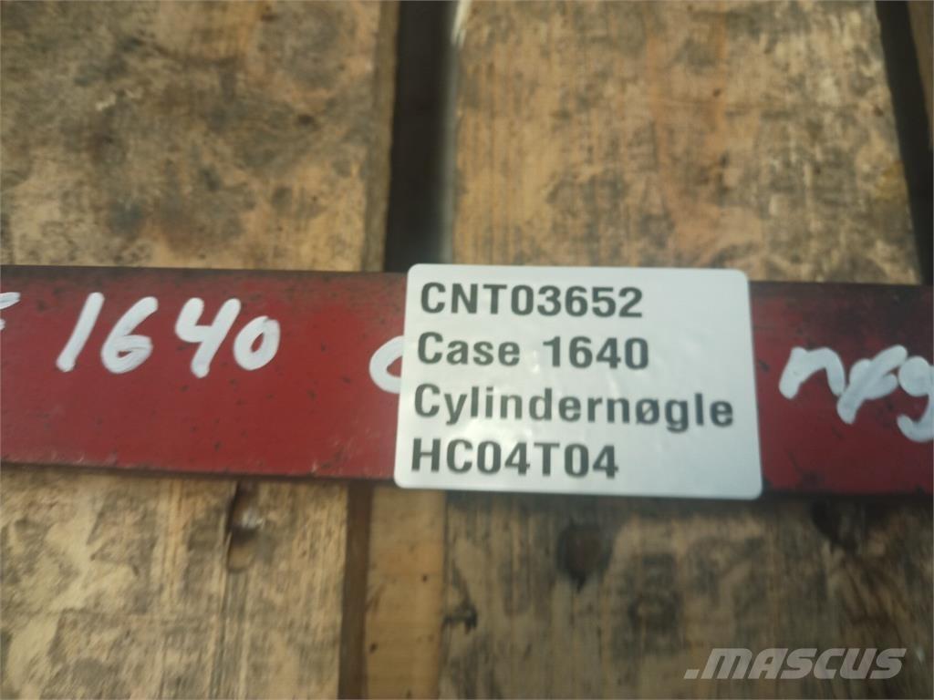 CASE 1640 Lisävarusteet ja komponentit