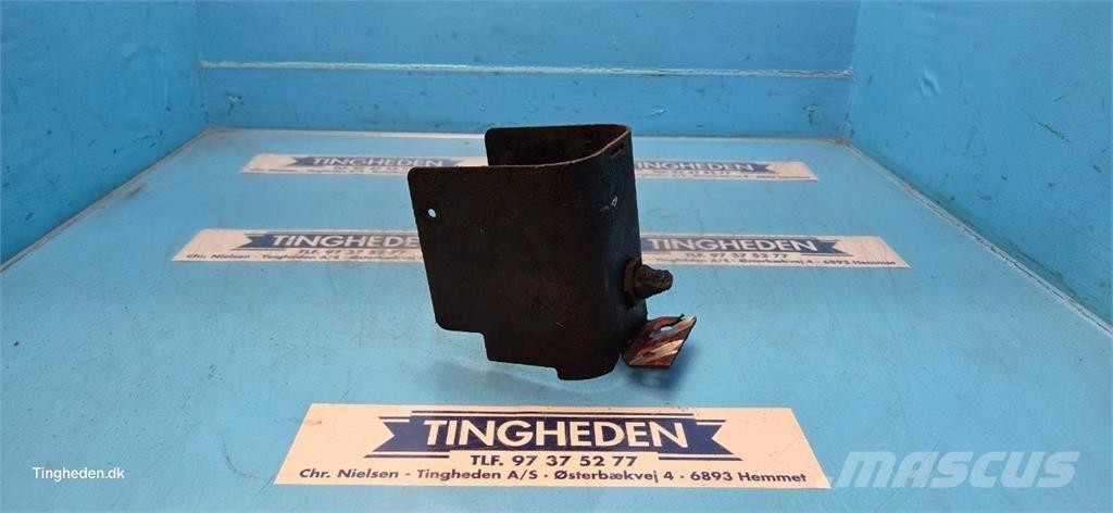 CASE 2388 Lisävarusteet ja komponentit