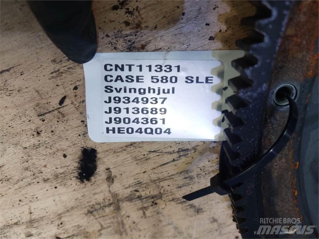 CASE 580 SLE Moottorit