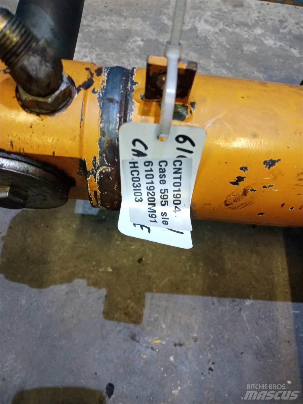 CASE 595 Puomit