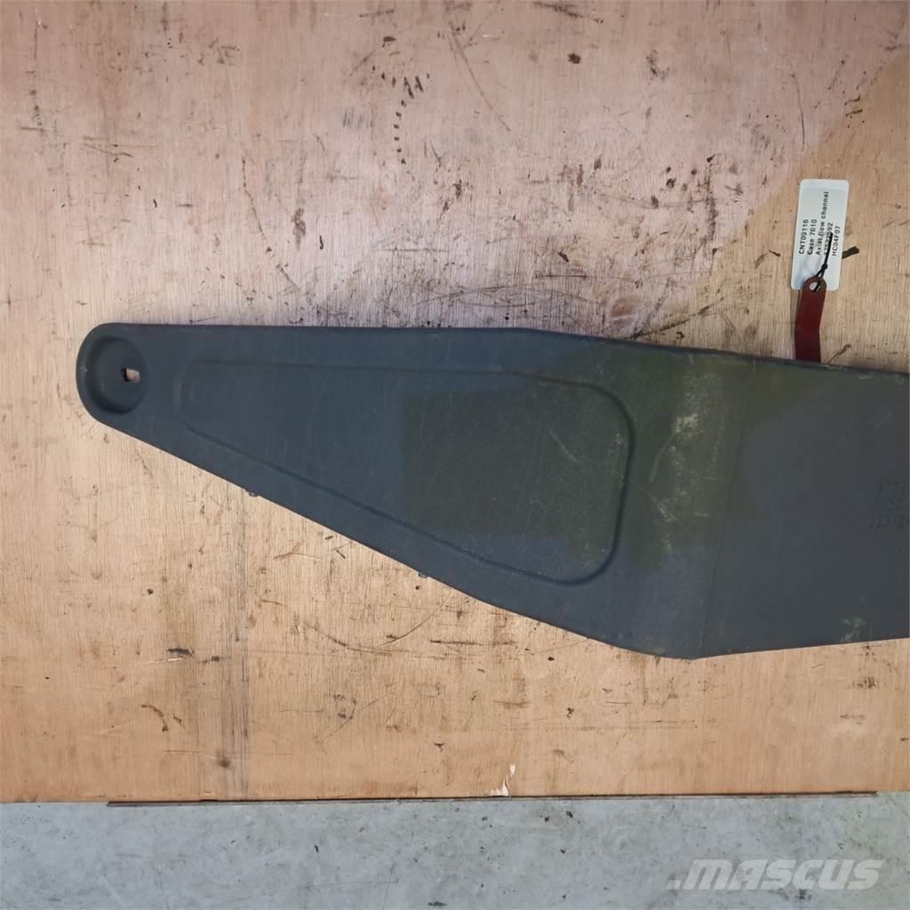 CASE 7010 Jäähdyttimet