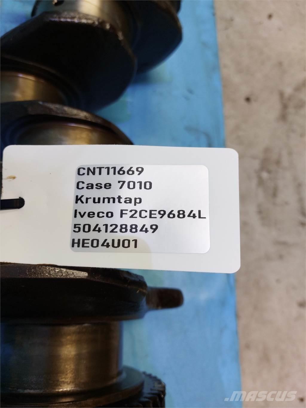 CASE 7010 Moottorit