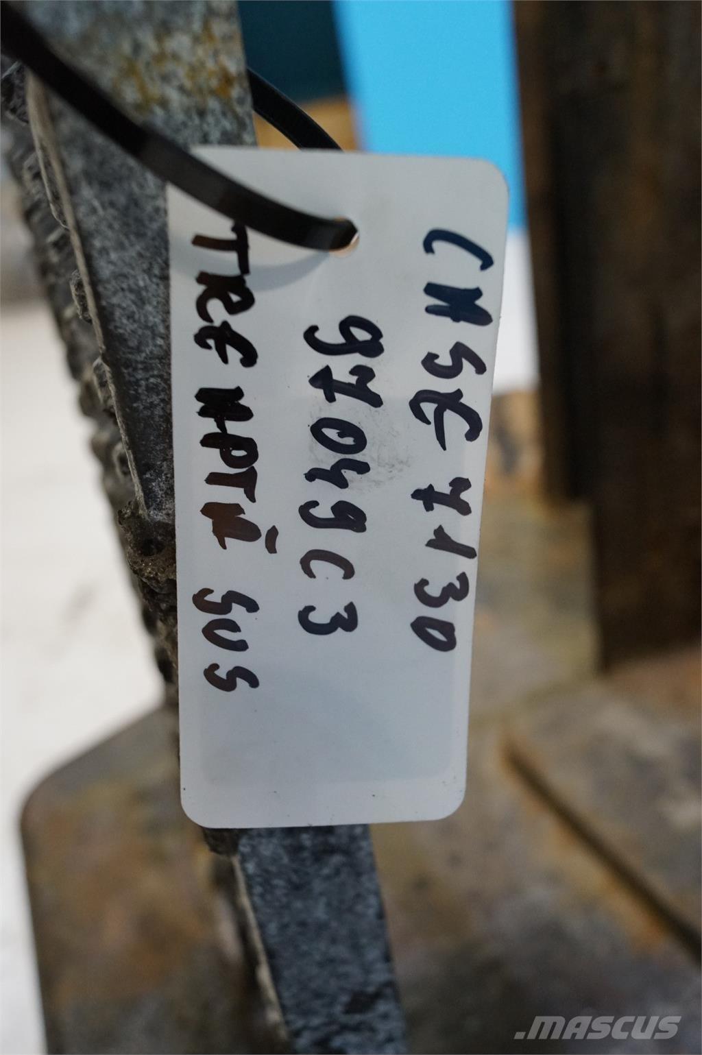 CASE 7130 Lisävarusteet ja komponentit