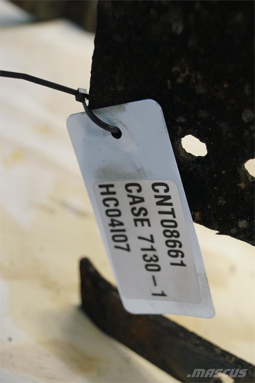 CASE 7130 Lisävarusteet ja komponentit