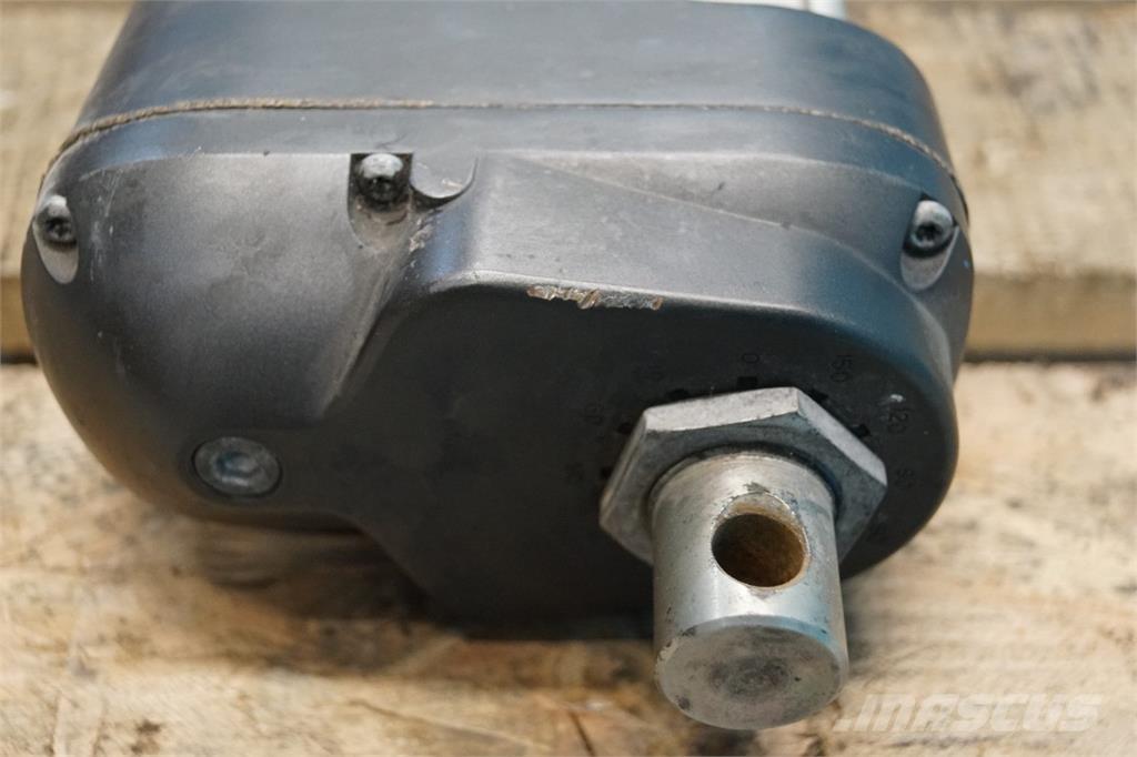 CASE 7240 Sähkö ja elektroniikka