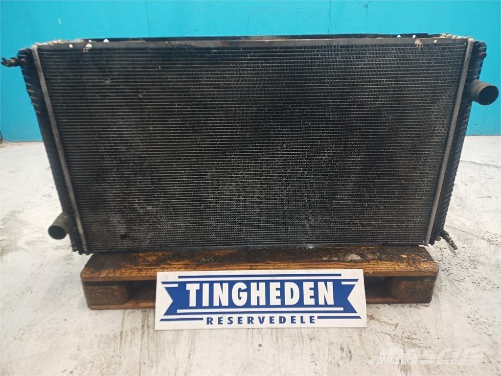 CASE 8010 Jäähdyttimet