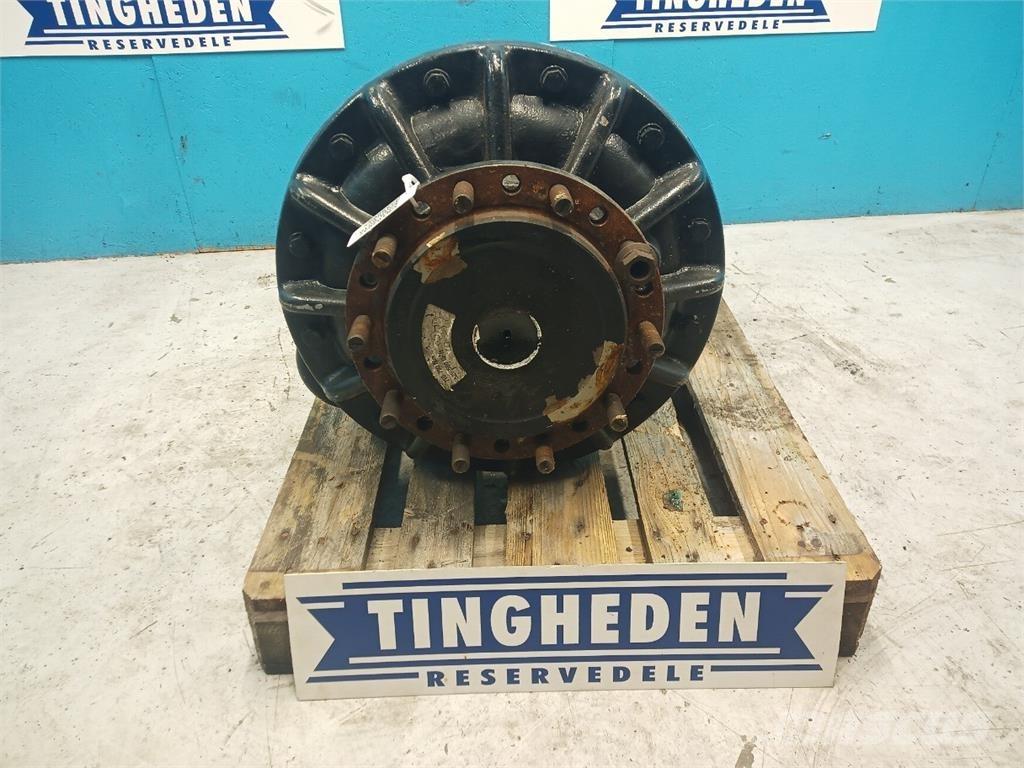 CASE 8010 Lisävarusteet ja komponentit