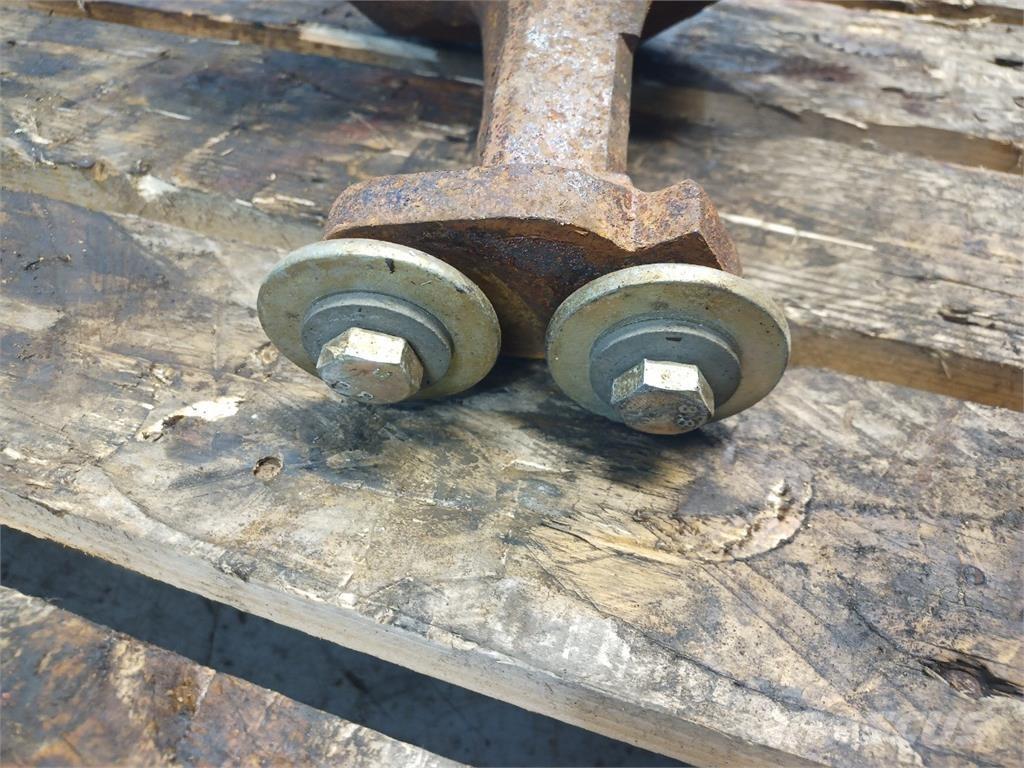 CASE 8010 Lisävarusteet ja komponentit