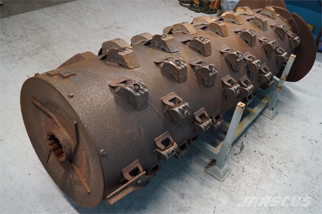 CASE 8010 Lisävarusteet ja komponentit