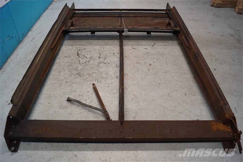 CASE 8010 Hiekan- ja suolanlevittimet
