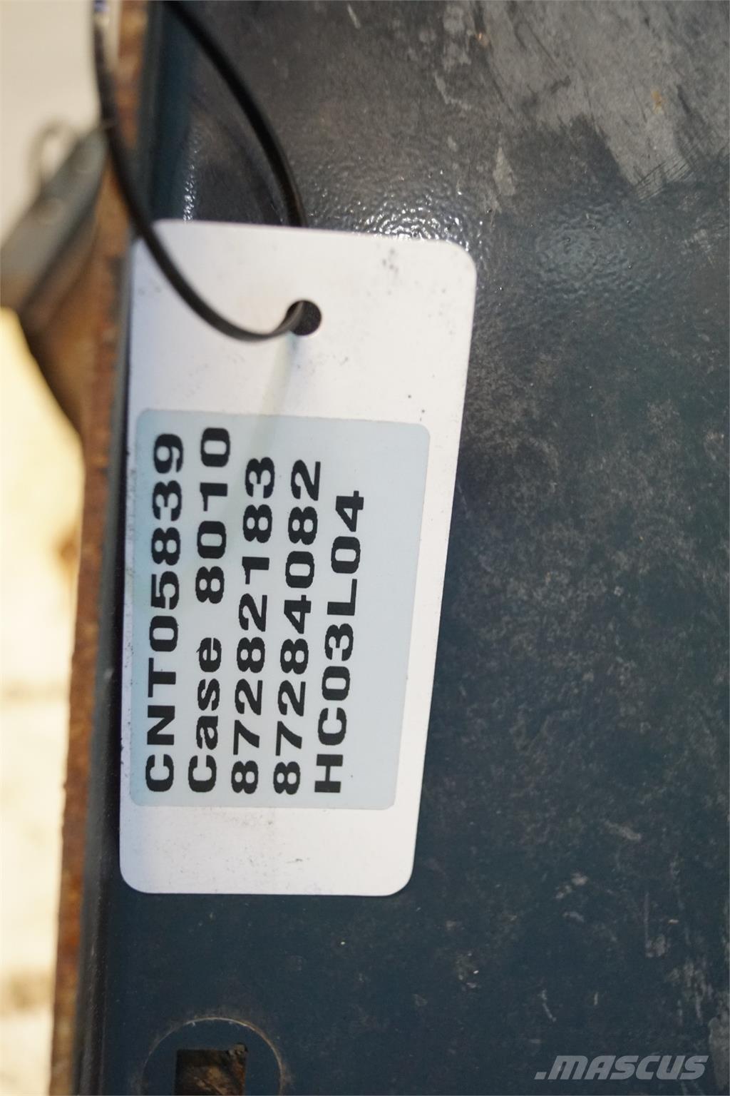 CASE 8010 Lisävarusteet ja komponentit