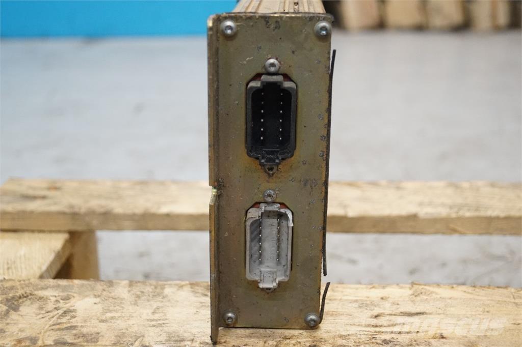 CASE 8010 Sähkö ja elektroniikka