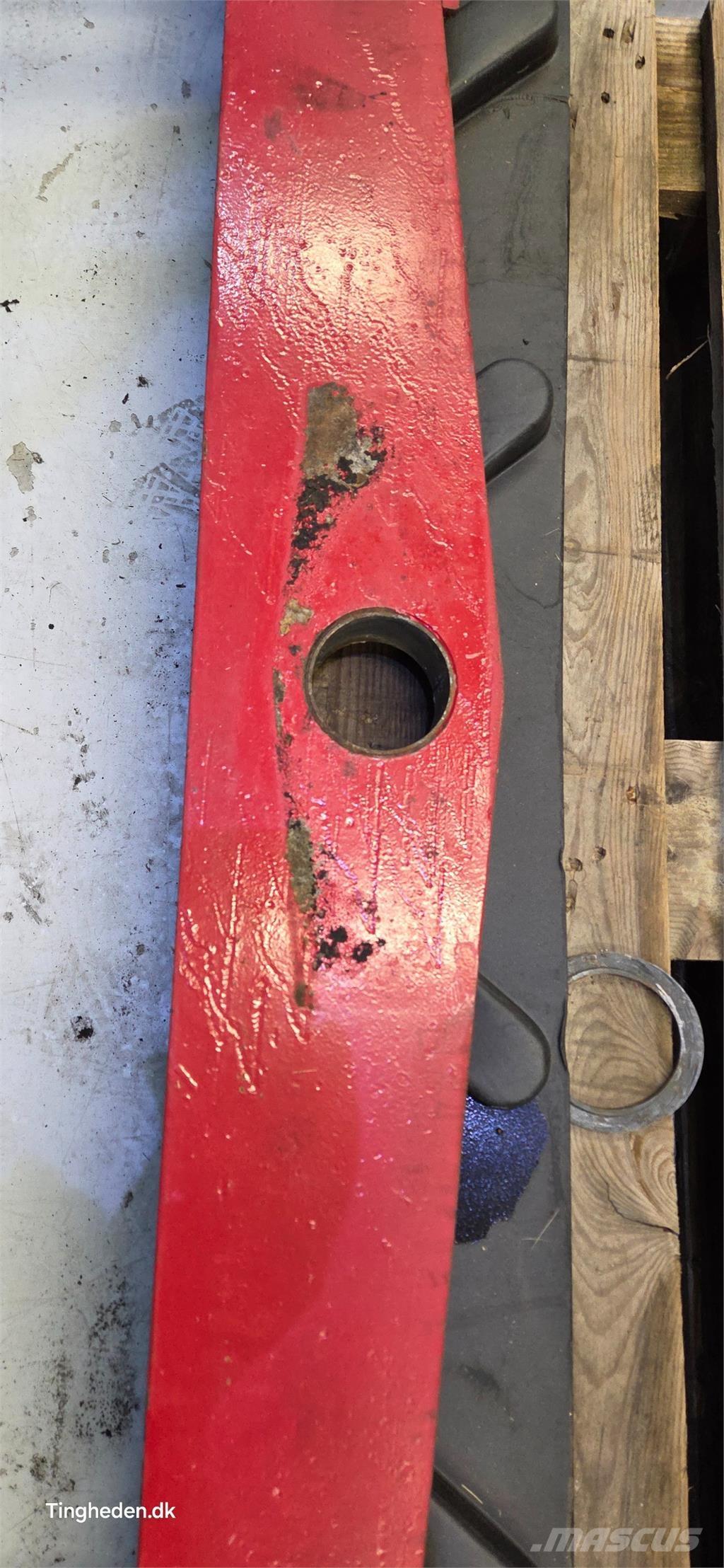 CASE 8010 Lisävarusteet ja komponentit