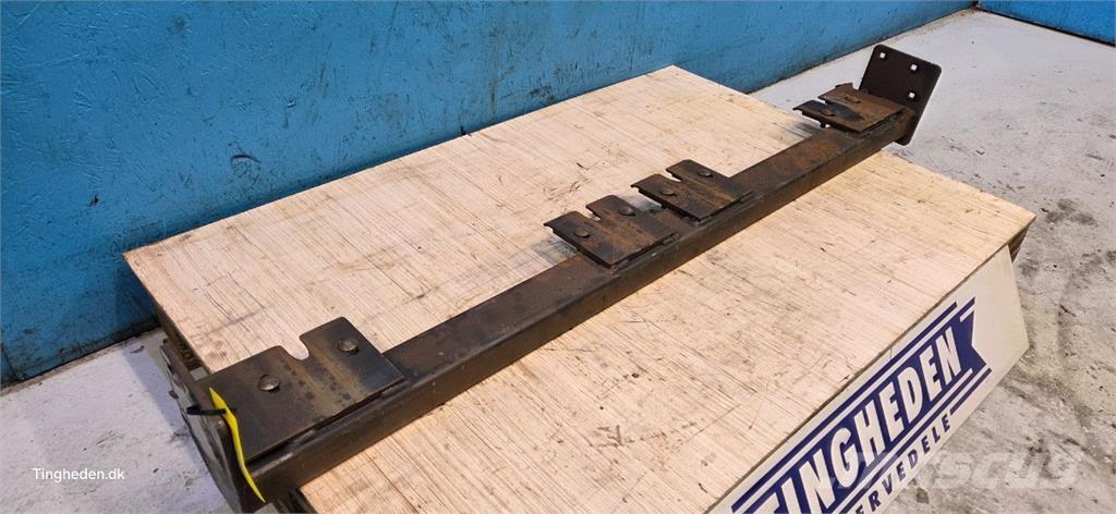 CASE 8010 Lisävarusteet ja komponentit