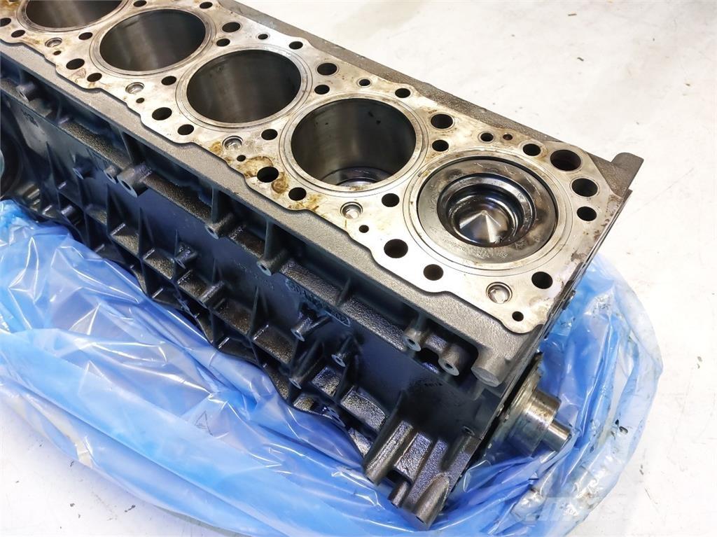 CASE 9120 Moottorit