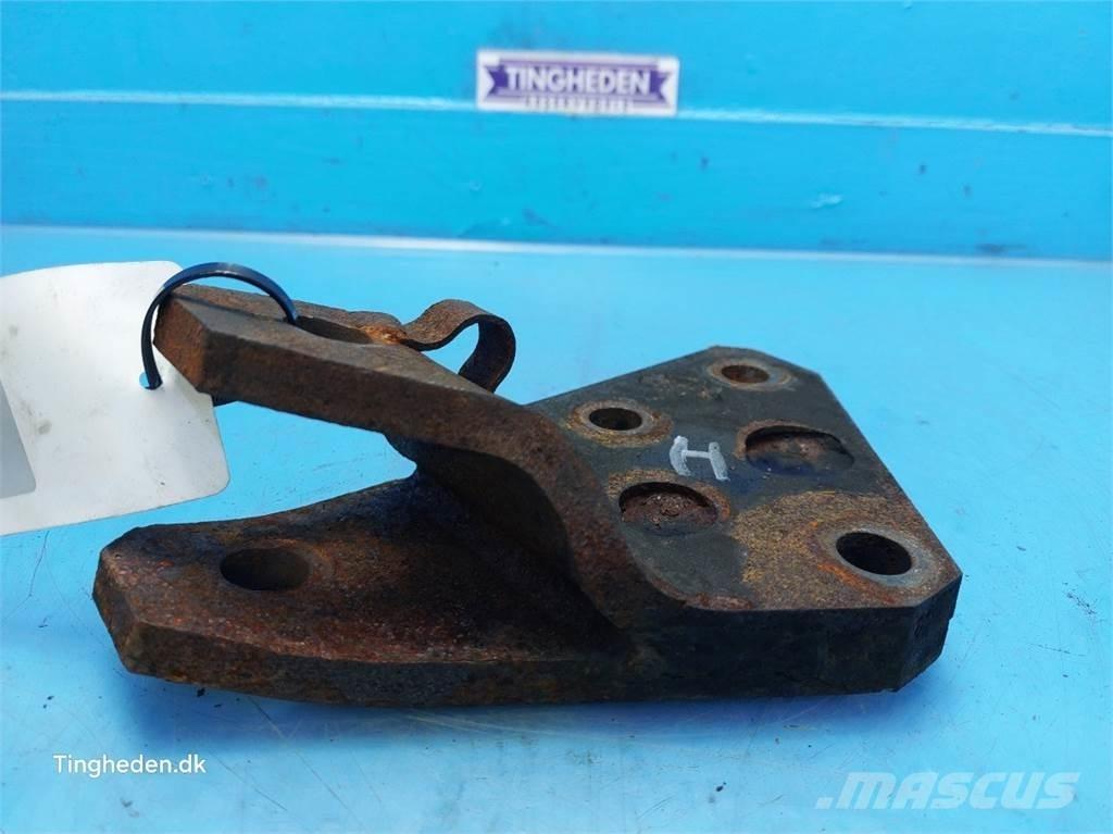 CASE Farmall 95A Lisävarusteet ja komponentit