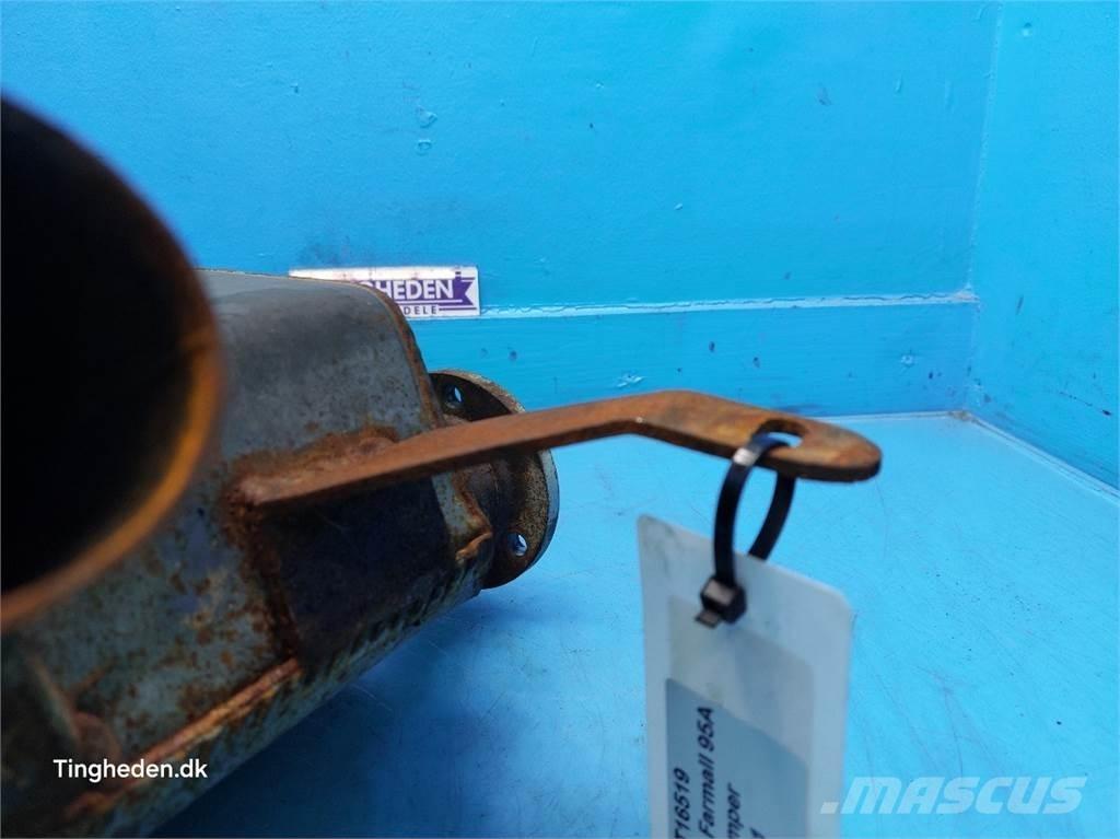 CASE Farmall 95A Moottorit