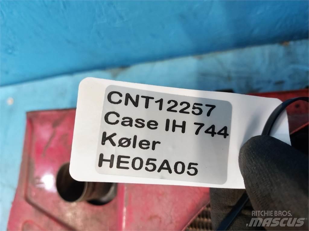 Case IH 744 Jäähdyttimet