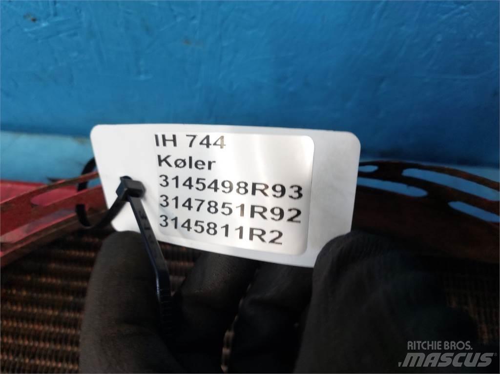 Case IH 744 Jäähdyttimet
