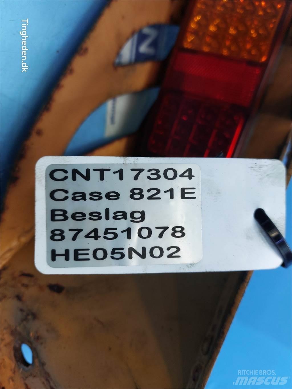 Case IH 821E Seulakauhat
