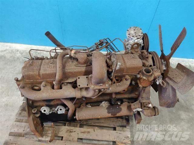 Case IH DT467 Moottorit