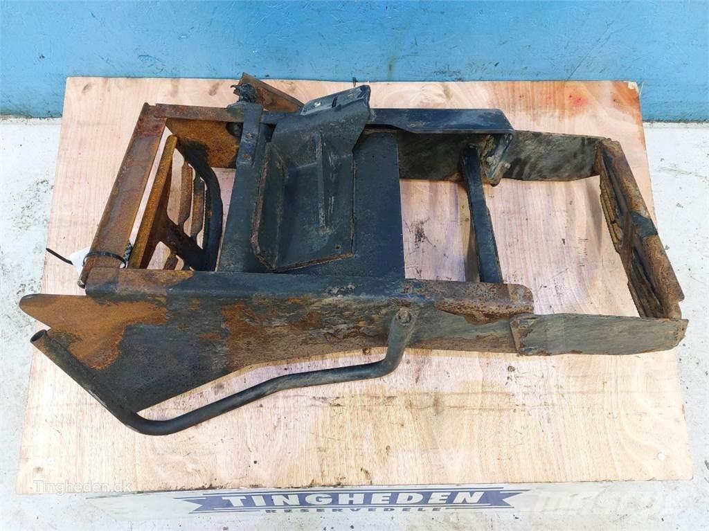 CASE Puma 185 Ohjaamo ja sisusta
