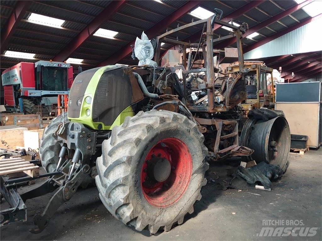 CLAAS Axion 840 Traktorit