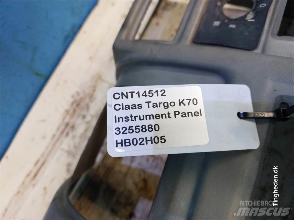 CLAAS Targo K70 Ohjaamo ja sisusta