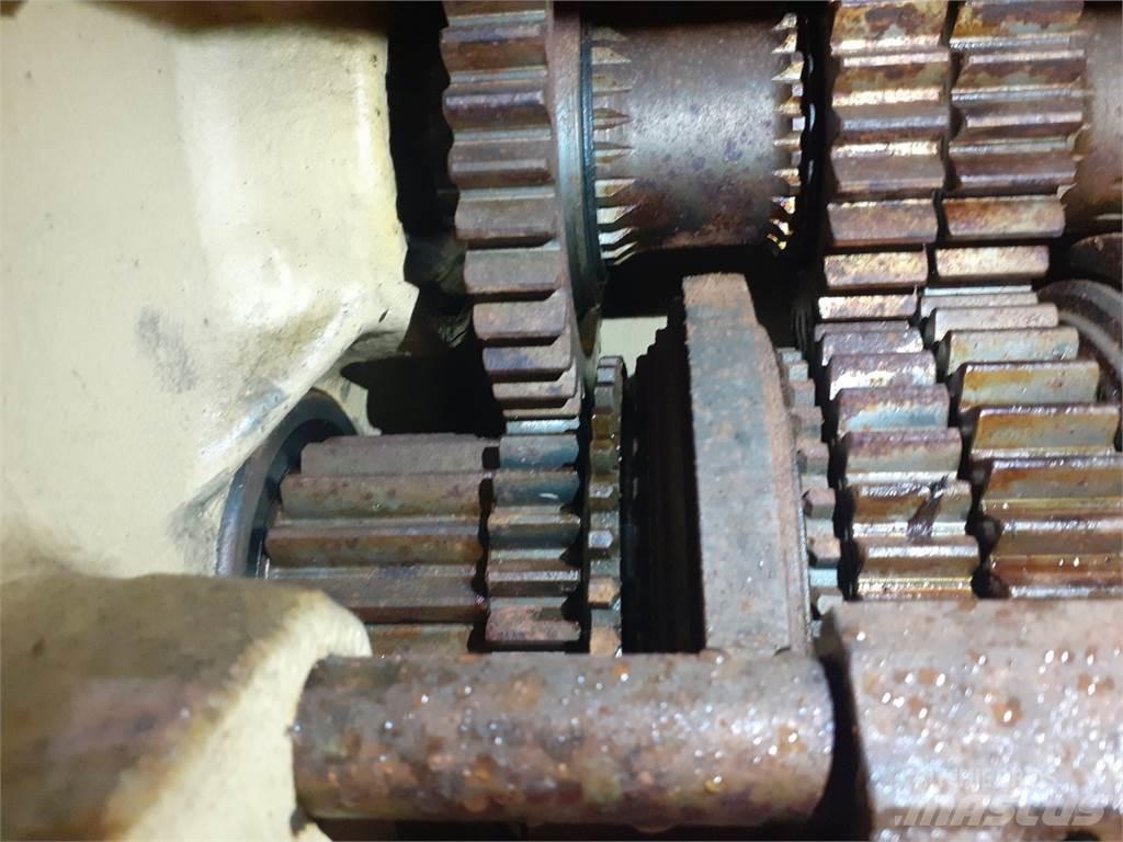 Deutz 4075 Vaihteisto