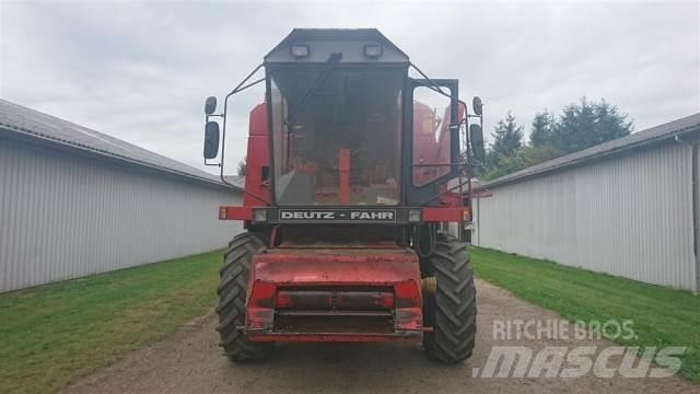 Deutz-Fahr M2680 Leikkuupuimurit