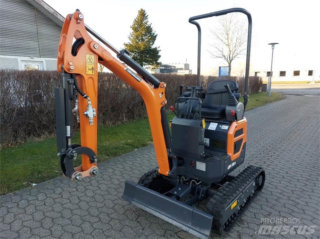 Develon DX10-7 Minikaivukoneet < 7t