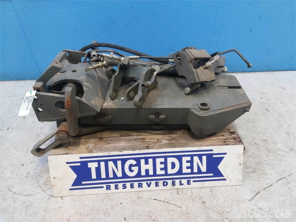Fendt 411 Lisävarusteet ja komponentit