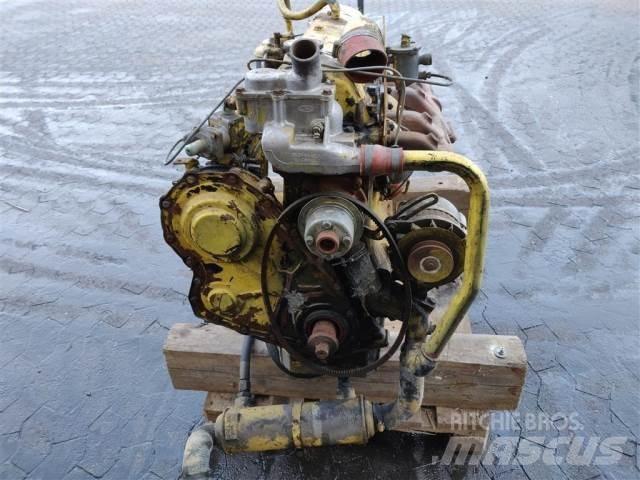 Ford 2704ET Moottorit