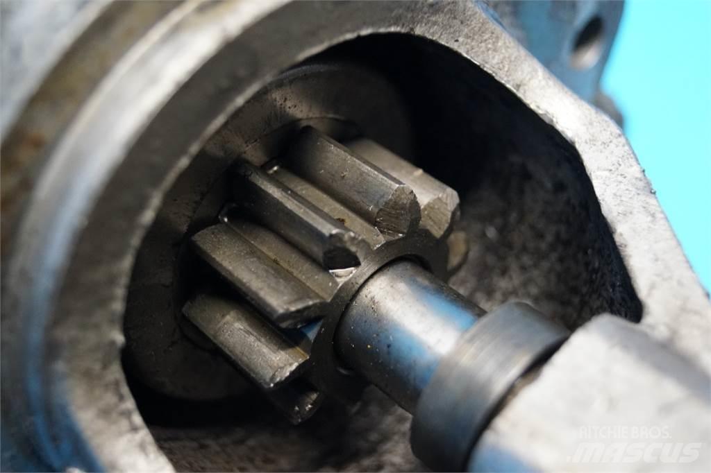 Ford 2713E Sähkö ja elektroniikka