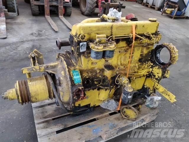 Ford 2725E Moottorit