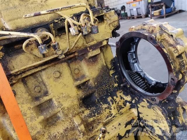 Ford 2725E Moottorit