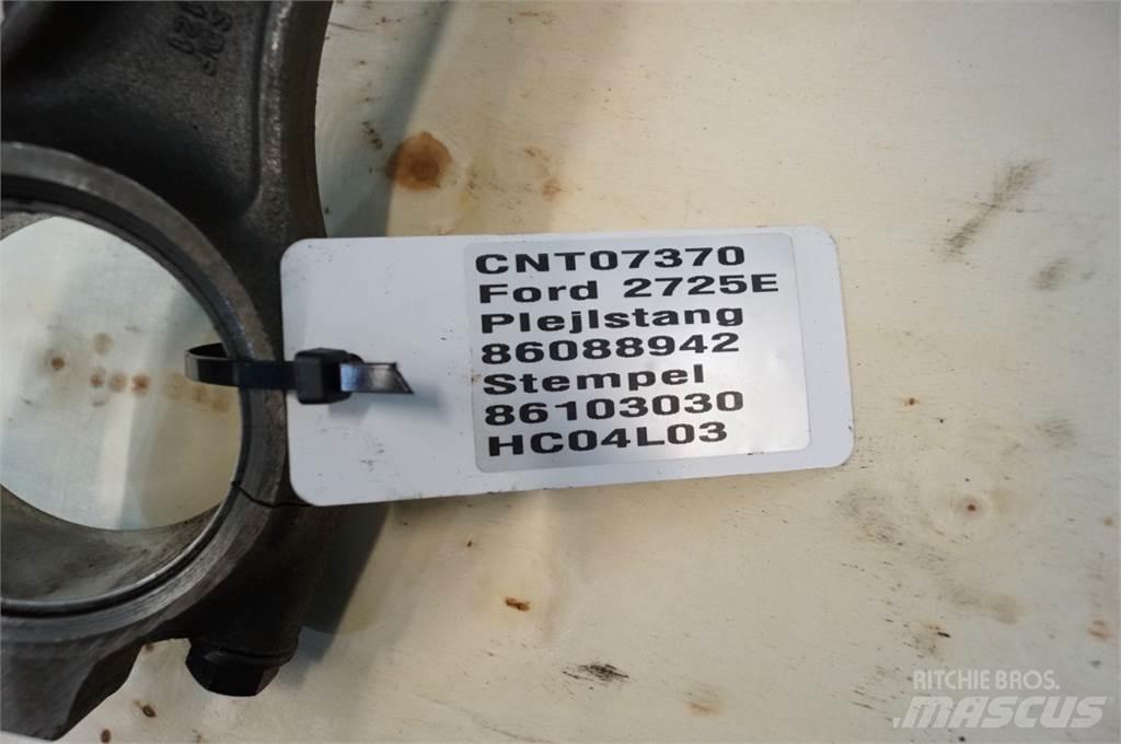 Ford 2725E Moottorit