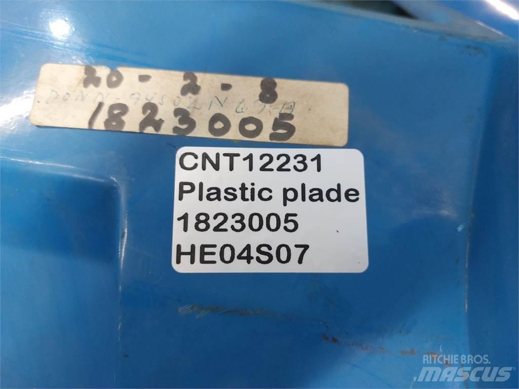 Ford 4000 Ohjaamo ja sisusta