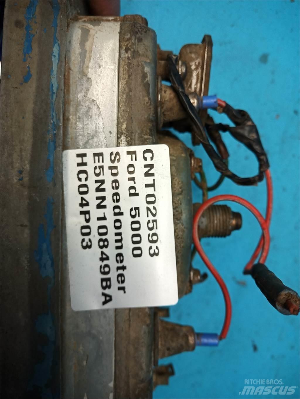 Ford 5000 Sähkö ja elektroniikka