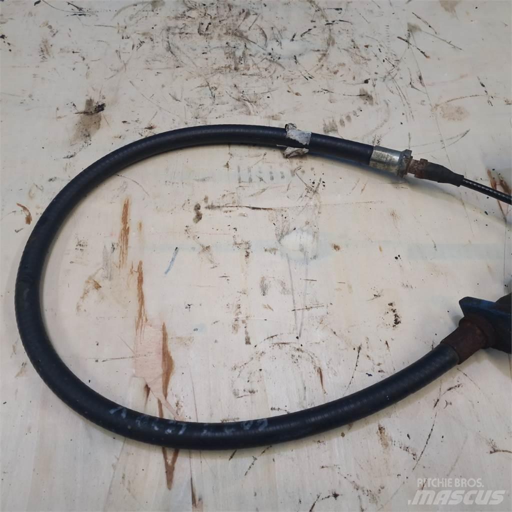 Ford 6640 Ohjaamo ja sisusta