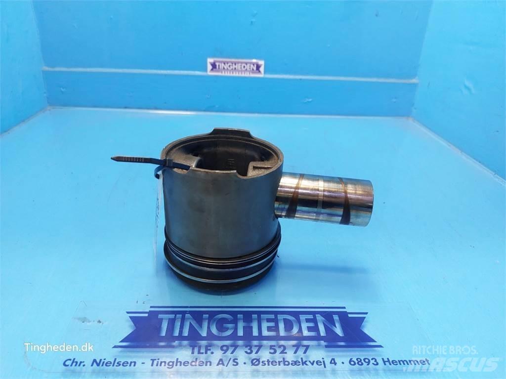 Ford 678 HT Moottorit