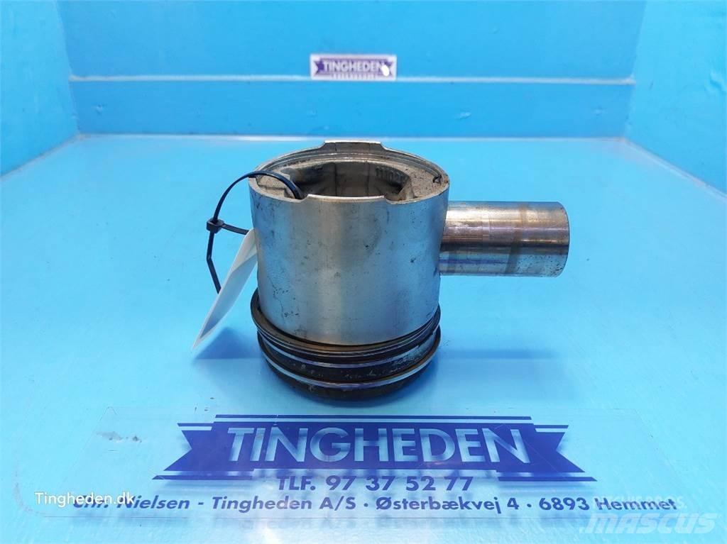 Ford 678 HT Moottorit