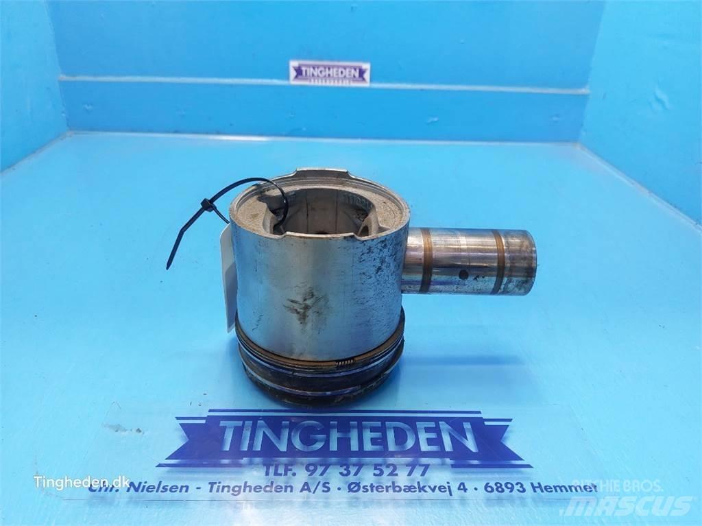 Ford 678 HT Moottorit