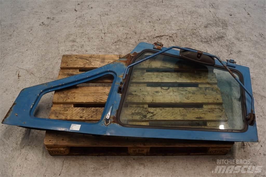Ford 7600 Ohjaamo ja sisusta