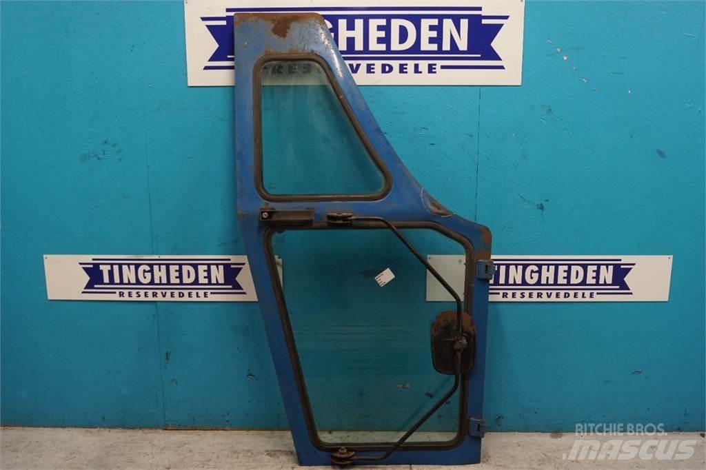 Ford 7710 Ohjaamo ja sisusta